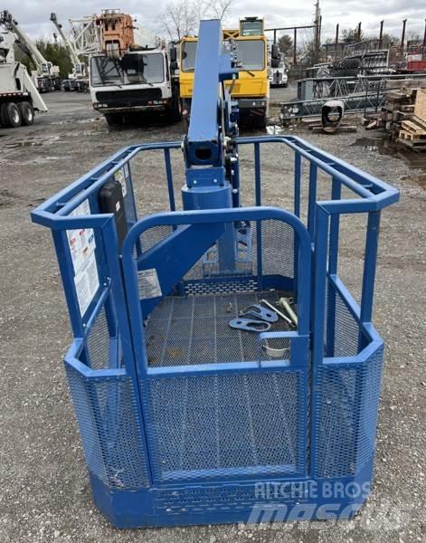 Manitex  Crane parts and equipment