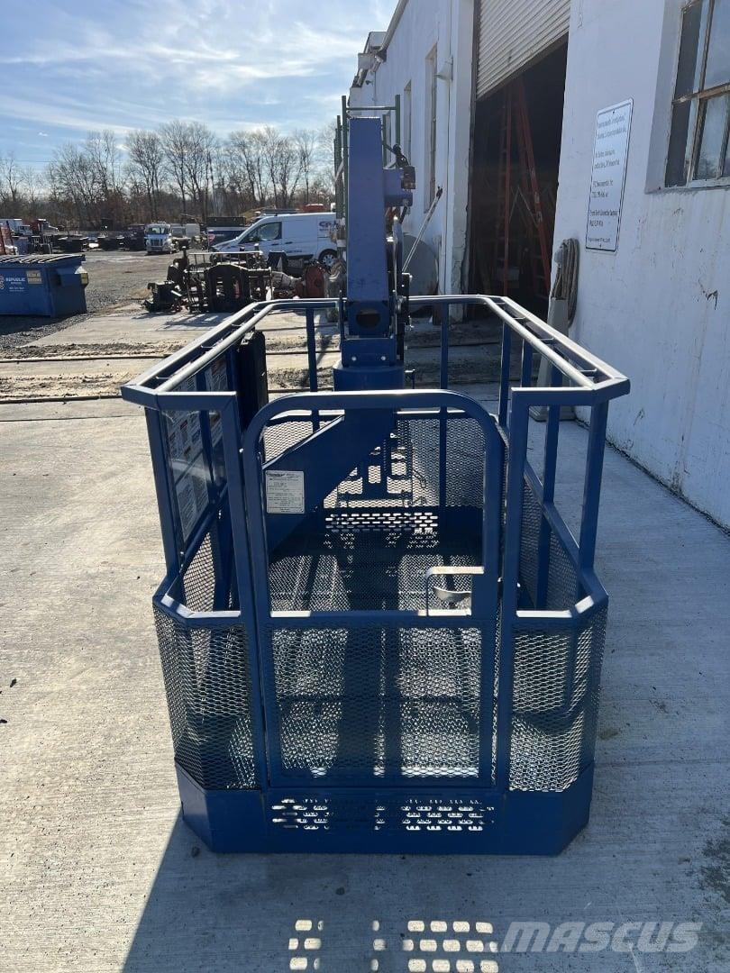 Manitex  Crane parts and equipment