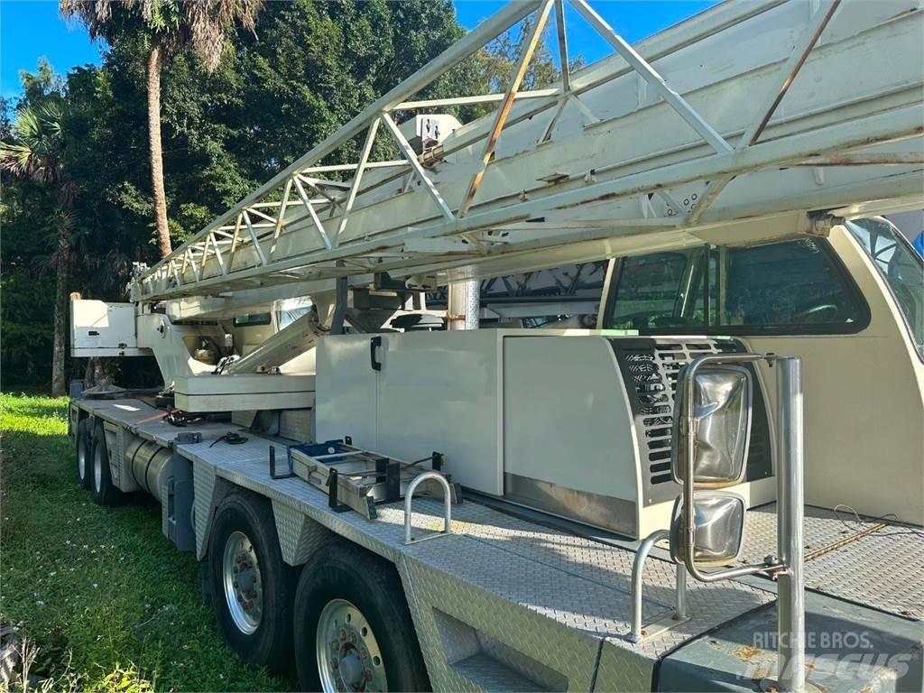 Terex T560-1 All terrain cranes