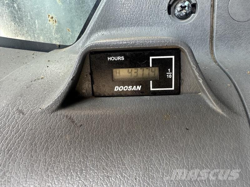 Doosan DX530LC-7 Crawler excavators