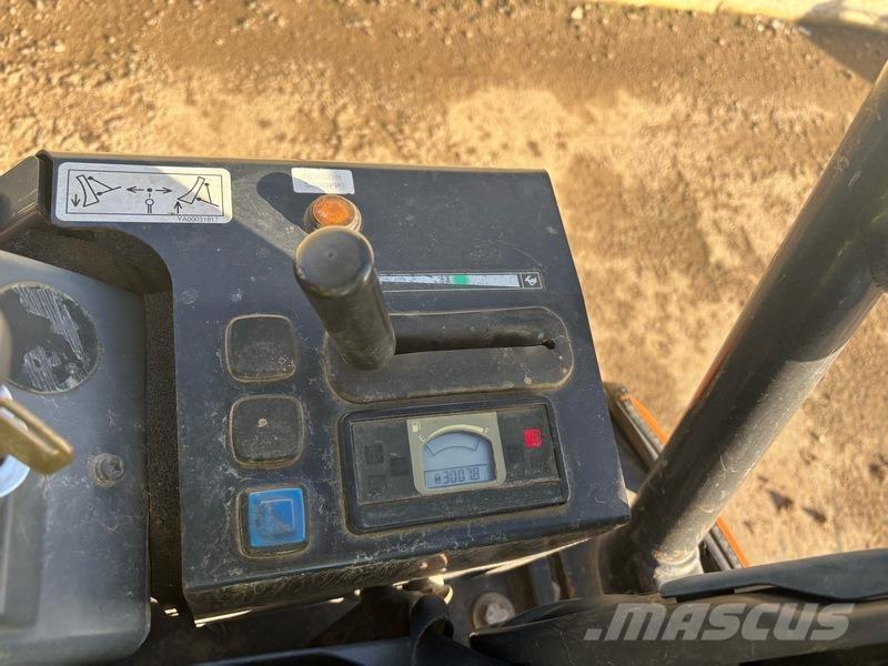 Hitachi ZX19 Crawler excavators