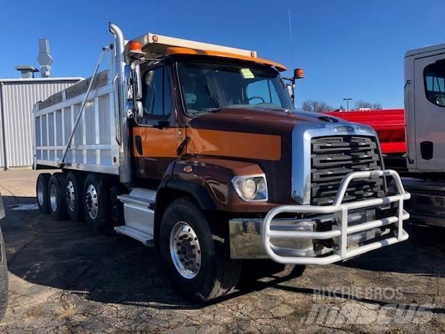 Freightliner 114SD Chassis Cab trucks