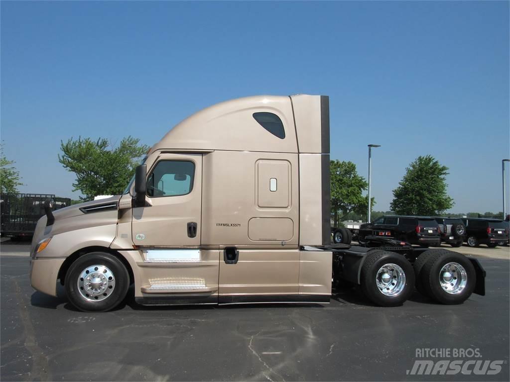 Freightliner CA126SLP Prime Movers