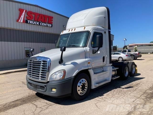 Freightliner Cascadia Prime Movers