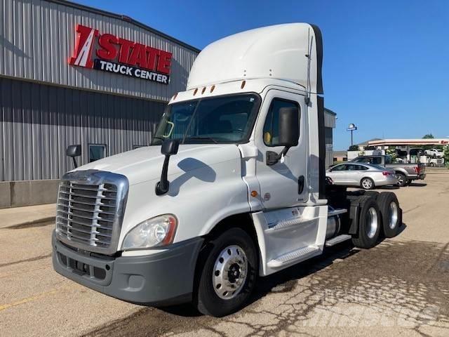 Freightliner Cascadia Prime Movers