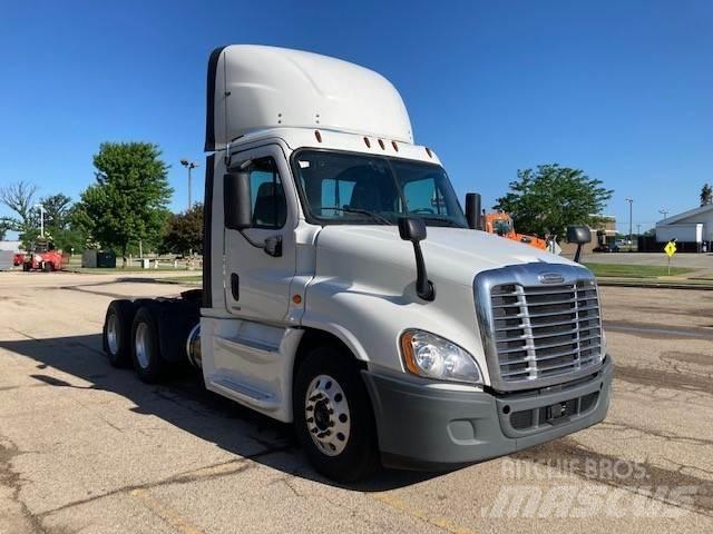 Freightliner Cascadia Prime Movers