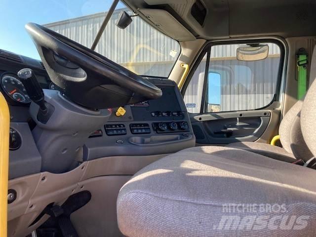 Freightliner Cascadia Prime Movers