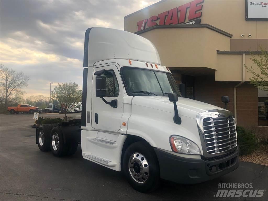 Freightliner Cascadia Prime Movers