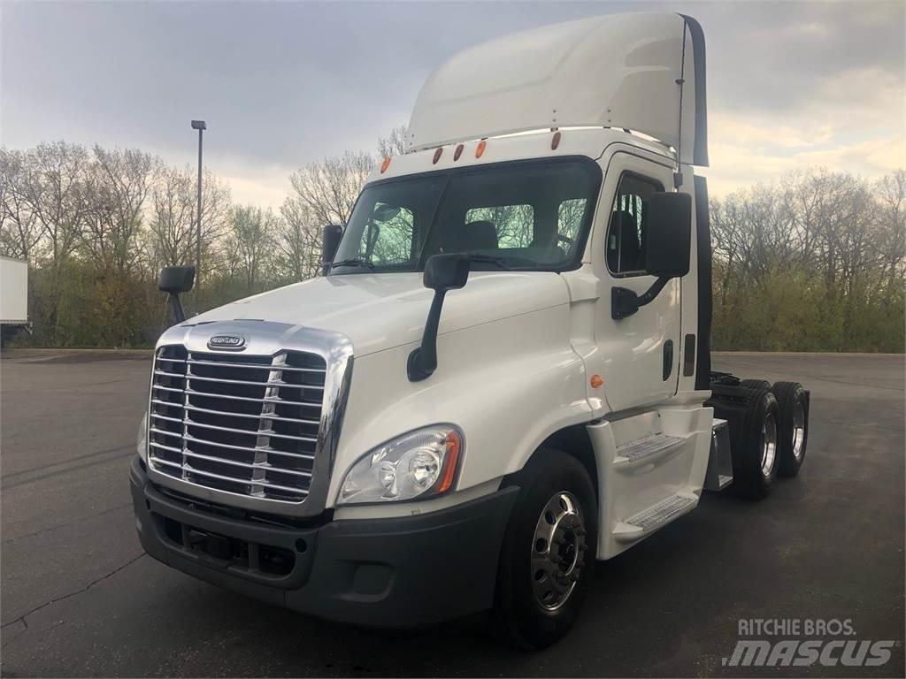 Freightliner Cascadia Prime Movers