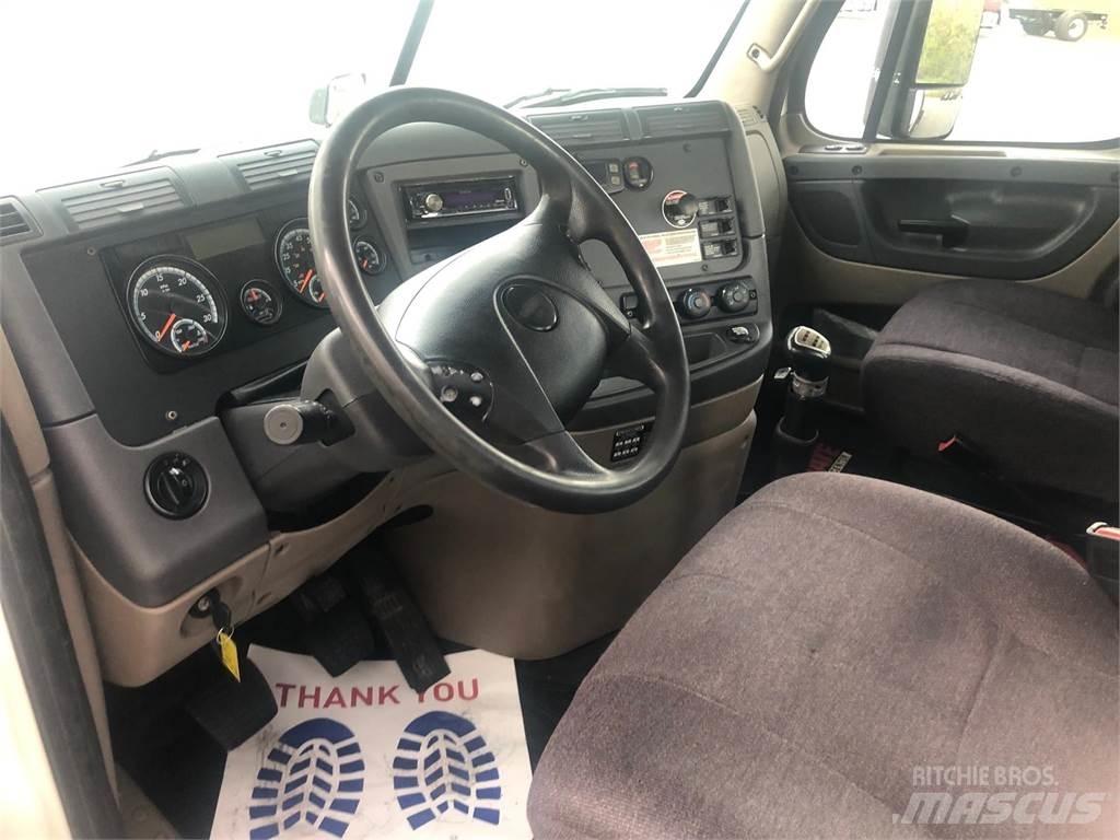Freightliner Cascadia Prime Movers