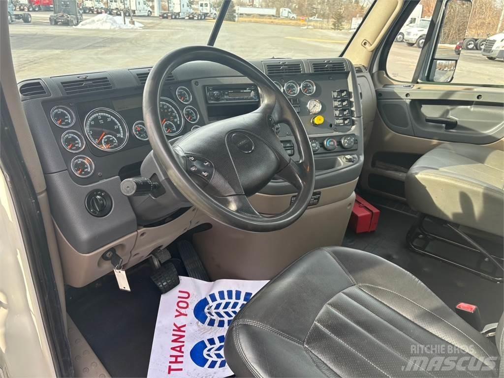 Freightliner Cascadia Prime Movers