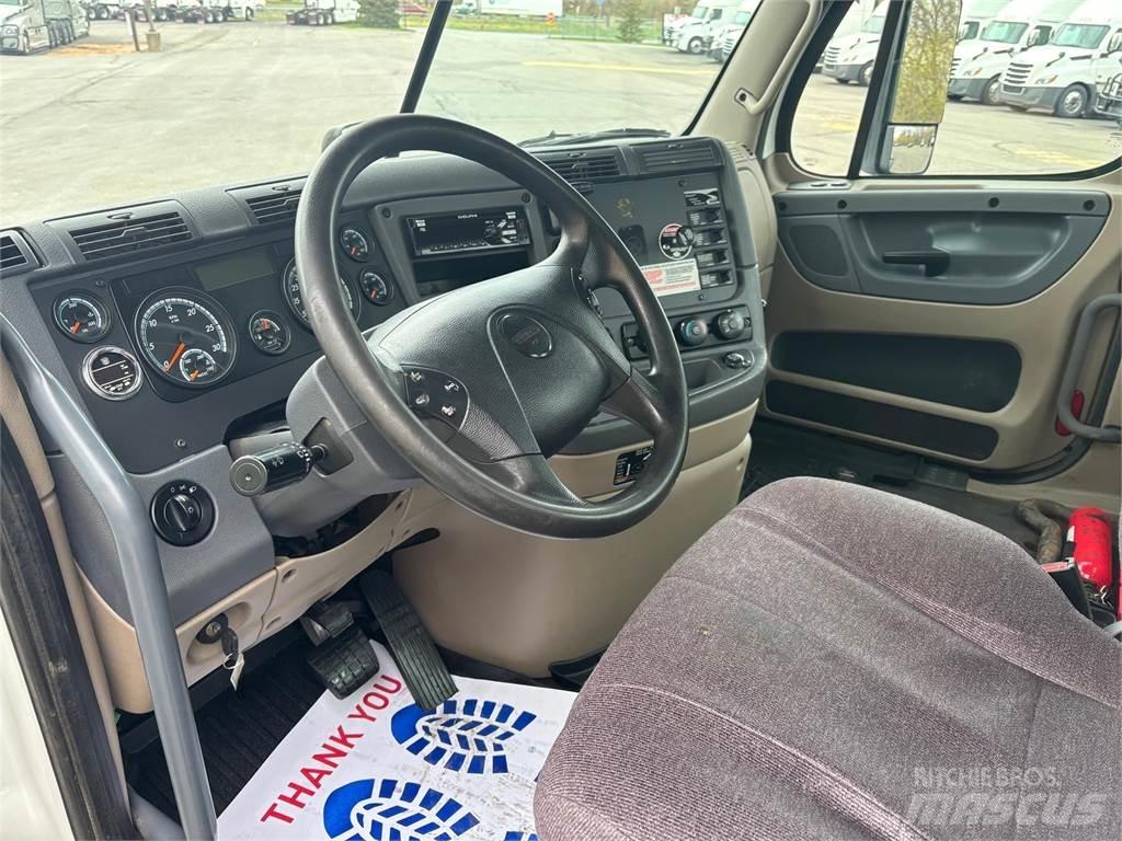 Freightliner Cascadia Prime Movers