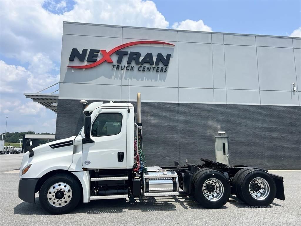 Freightliner Cascadia Prime Movers