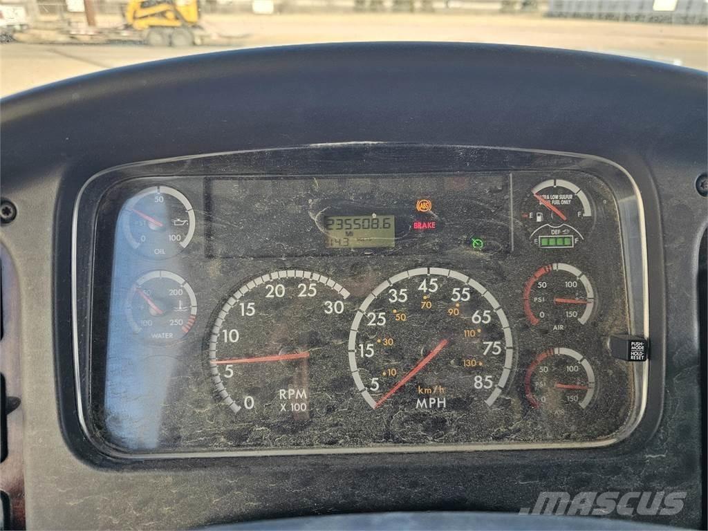 Freightliner M2 106 Prime Movers