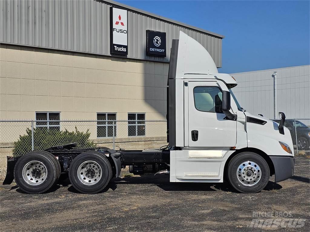 Freightliner PE116DC Prime Movers
