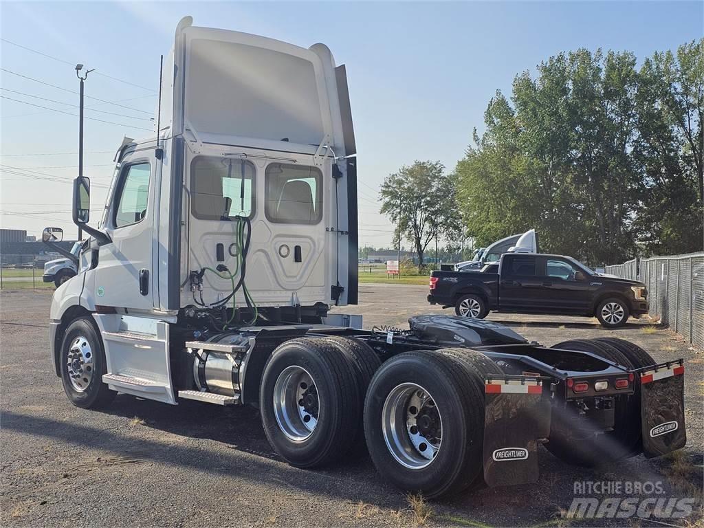 Freightliner PE116DC Prime Movers