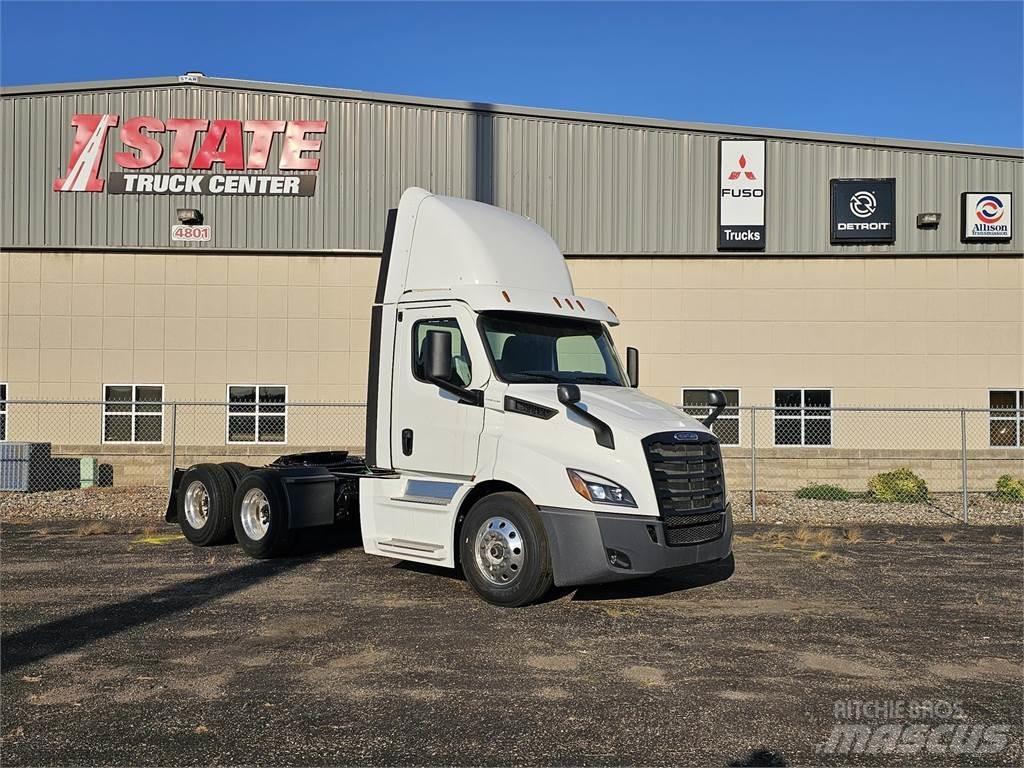 Freightliner PE116DC Prime Movers