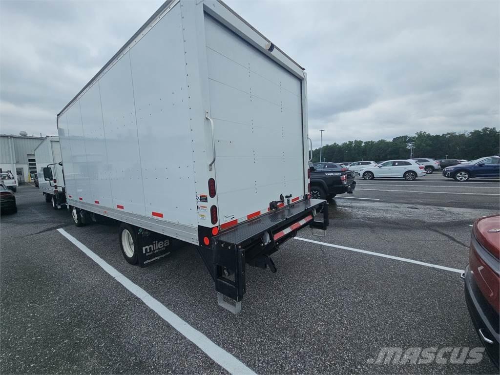 Isuzu NRR Box trucks