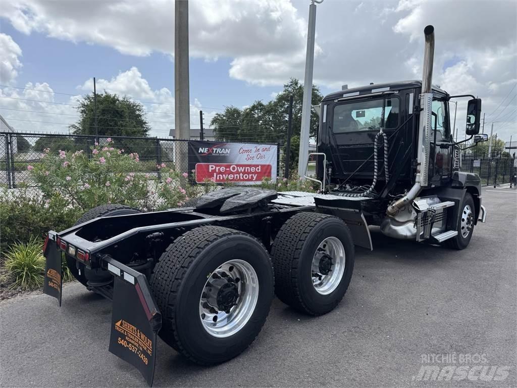 Mack AN64T Prime Movers