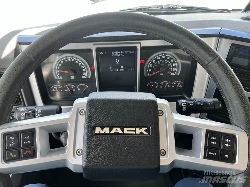 Mack AN64T Prime Movers