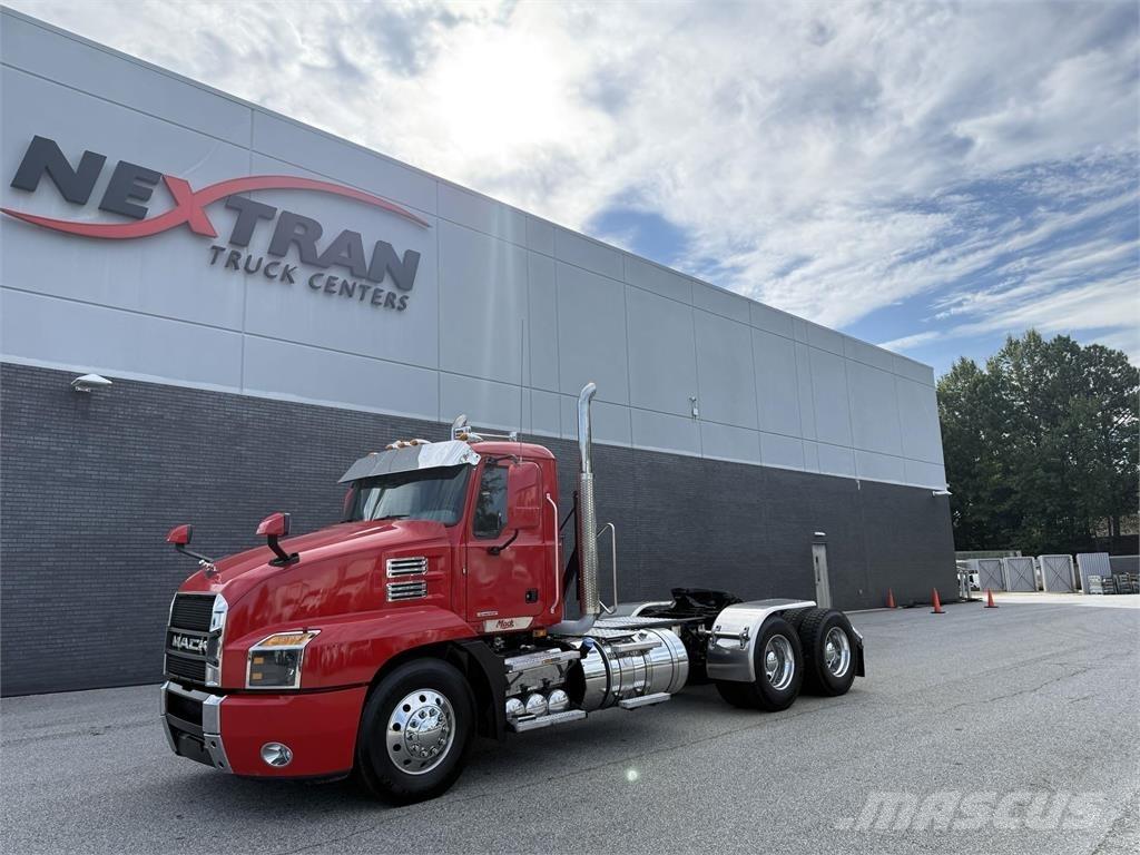 Mack AN64T Prime Movers