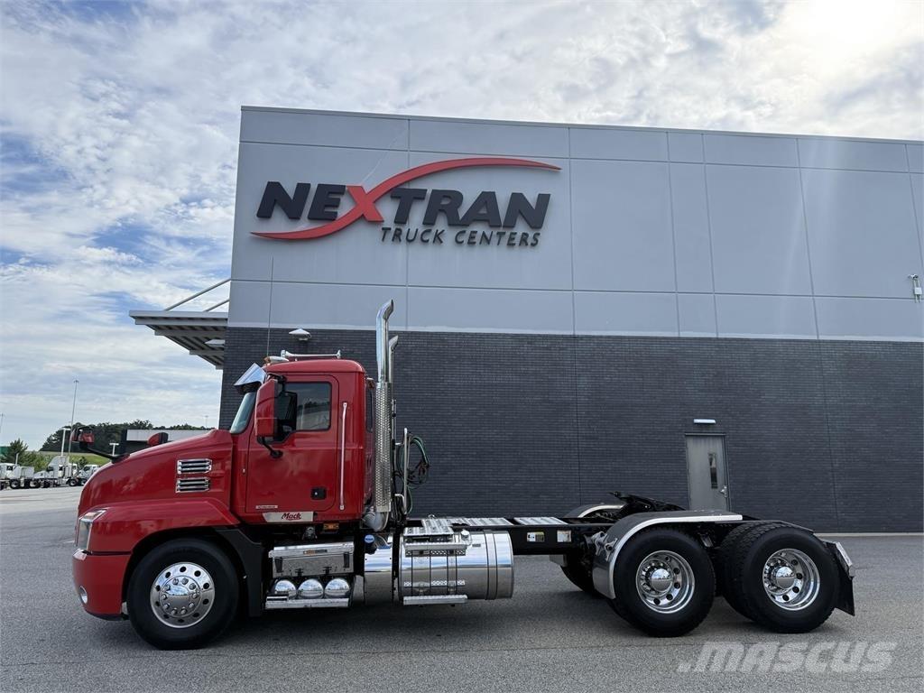 Mack AN64T Prime Movers