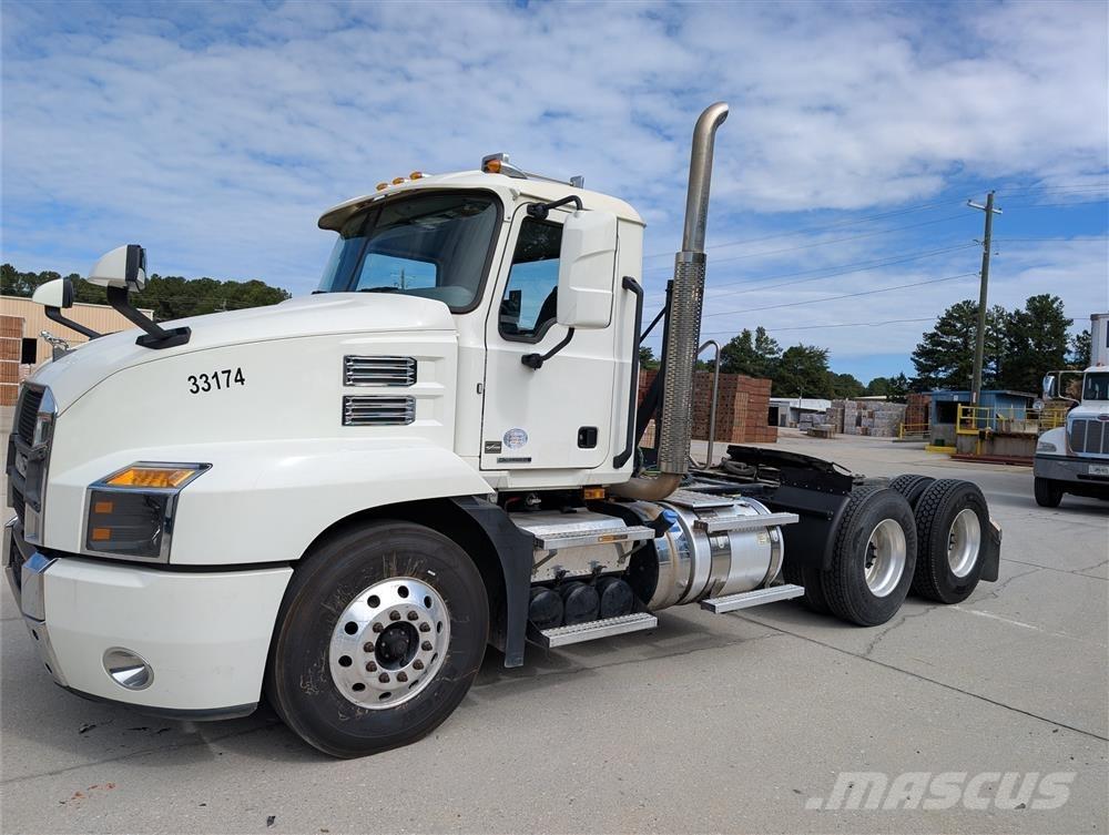 Mack AN64T Prime Movers