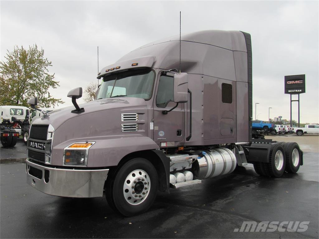 Mack AN64T Prime Movers