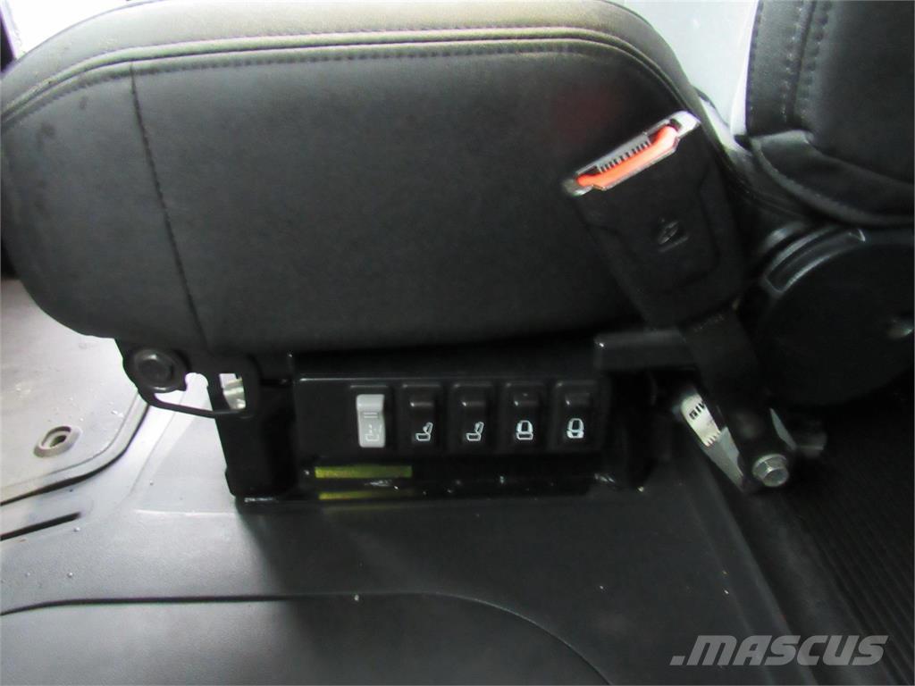 Mack AN64T Prime Movers