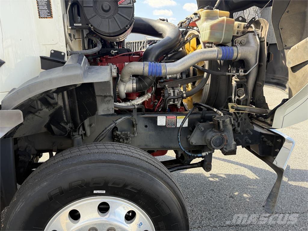 Mack GR64B9 Prime Movers