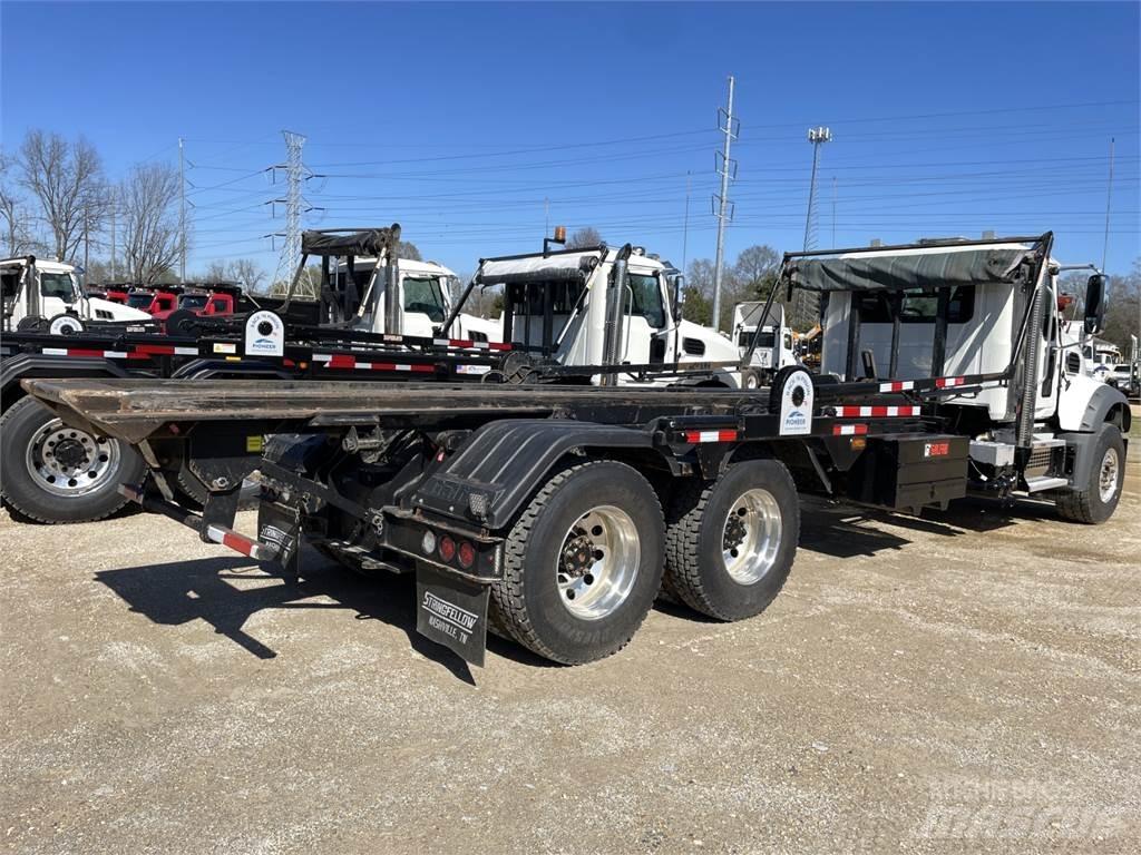 Mack GR64F Prime Movers
