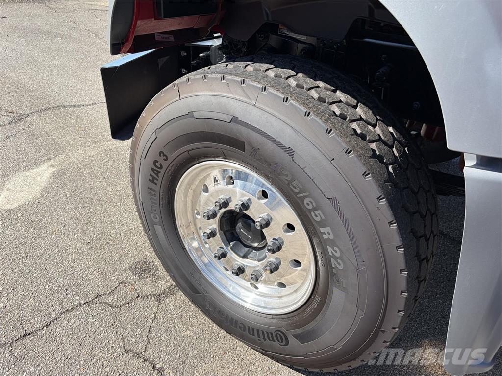 Mack GR64FR Concrete trucks