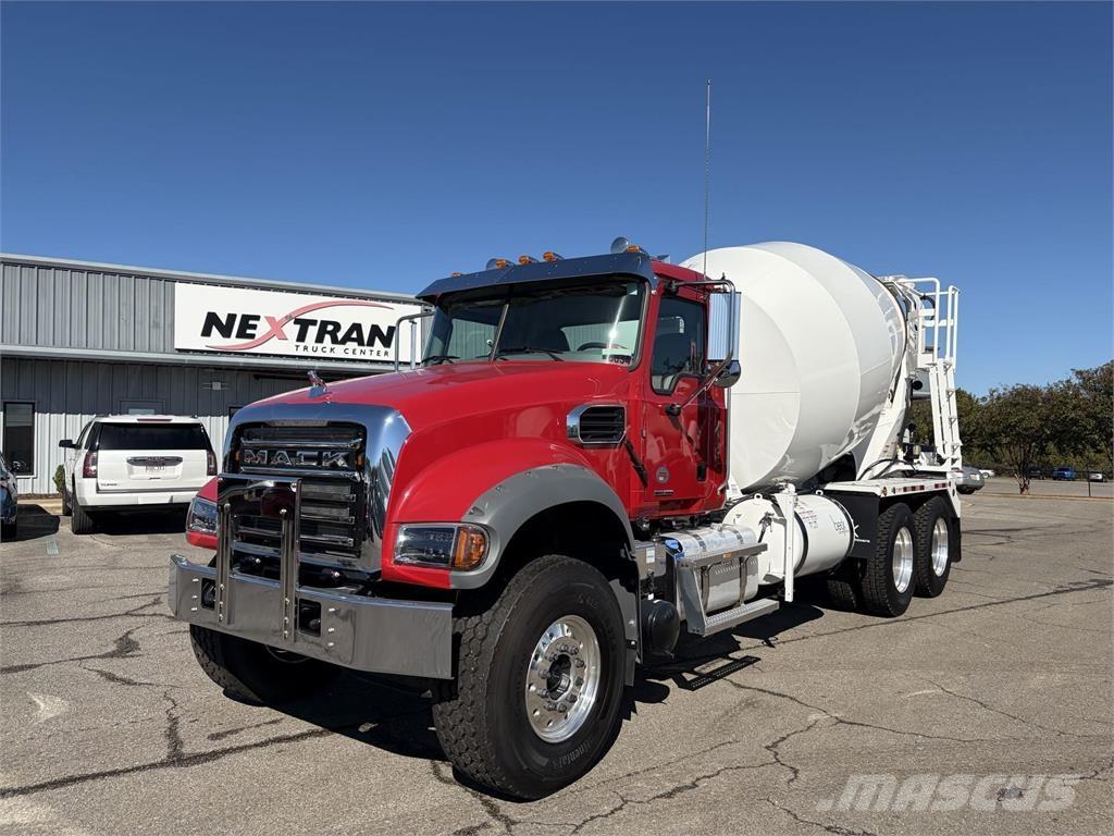 Mack GR64FR Concrete trucks