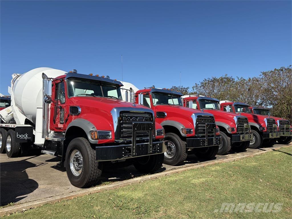 Mack GR64FR Concrete trucks