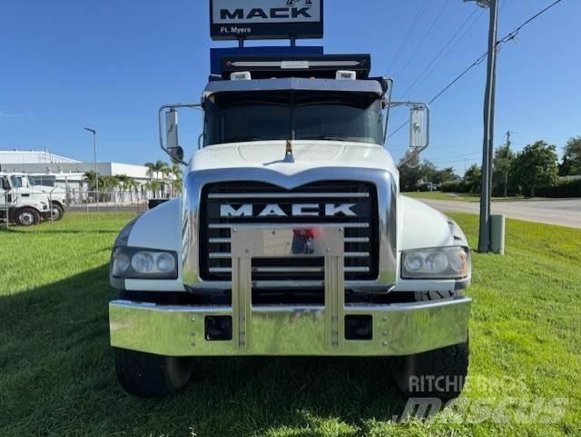 Mack GU713 Prime Movers