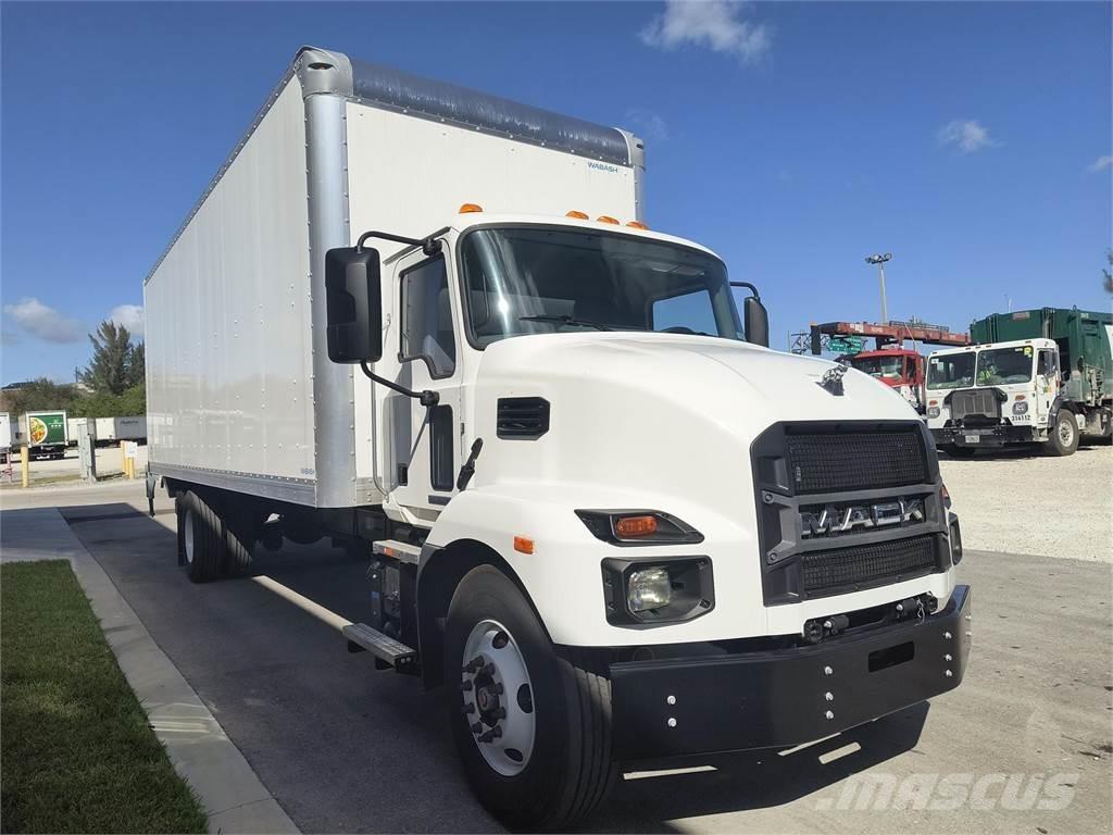 Mack MD6 42R Box trucks