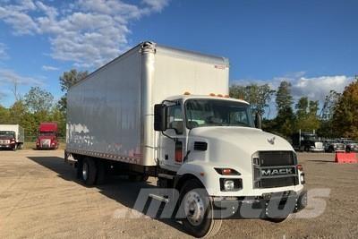 Mack MD642 Box trucks