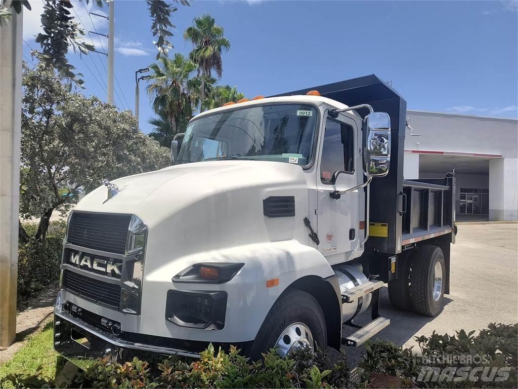Mack MD7 42R Chassis Cab trucks