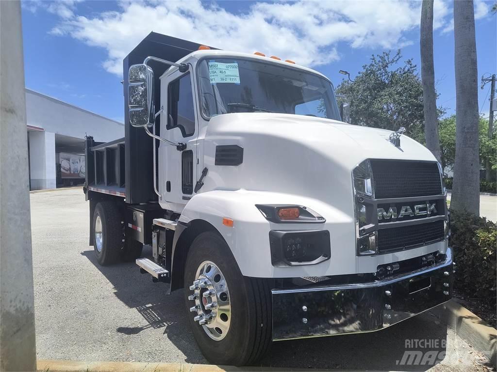 Mack MD7 42R Chassis Cab trucks