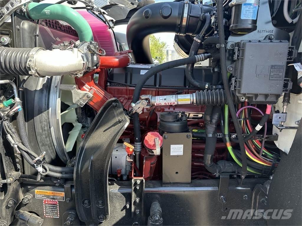 Mack PI64T Prime Movers