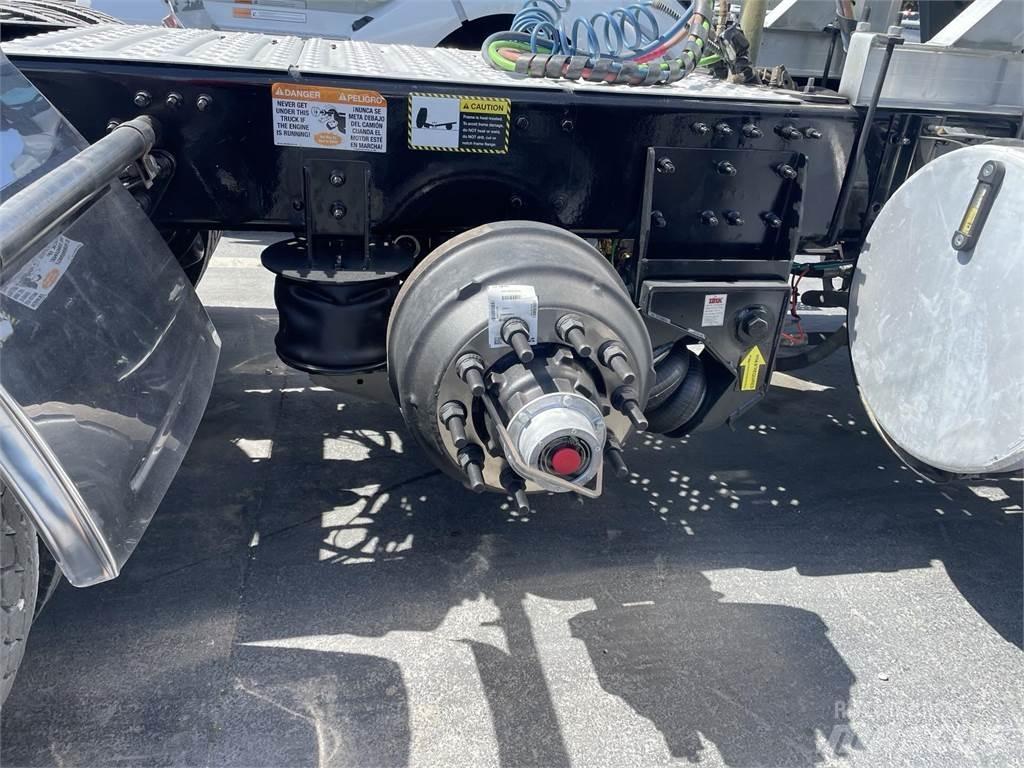 Mack PI64T Prime Movers