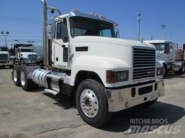 Mack PI64T Prime Movers