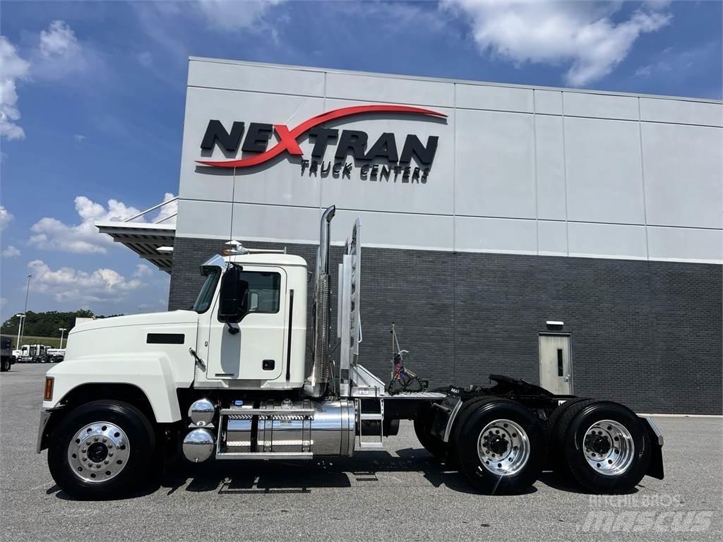 Mack PI64T Prime Movers