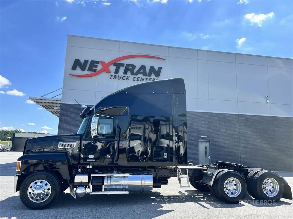 Mack PI64T Prime Movers