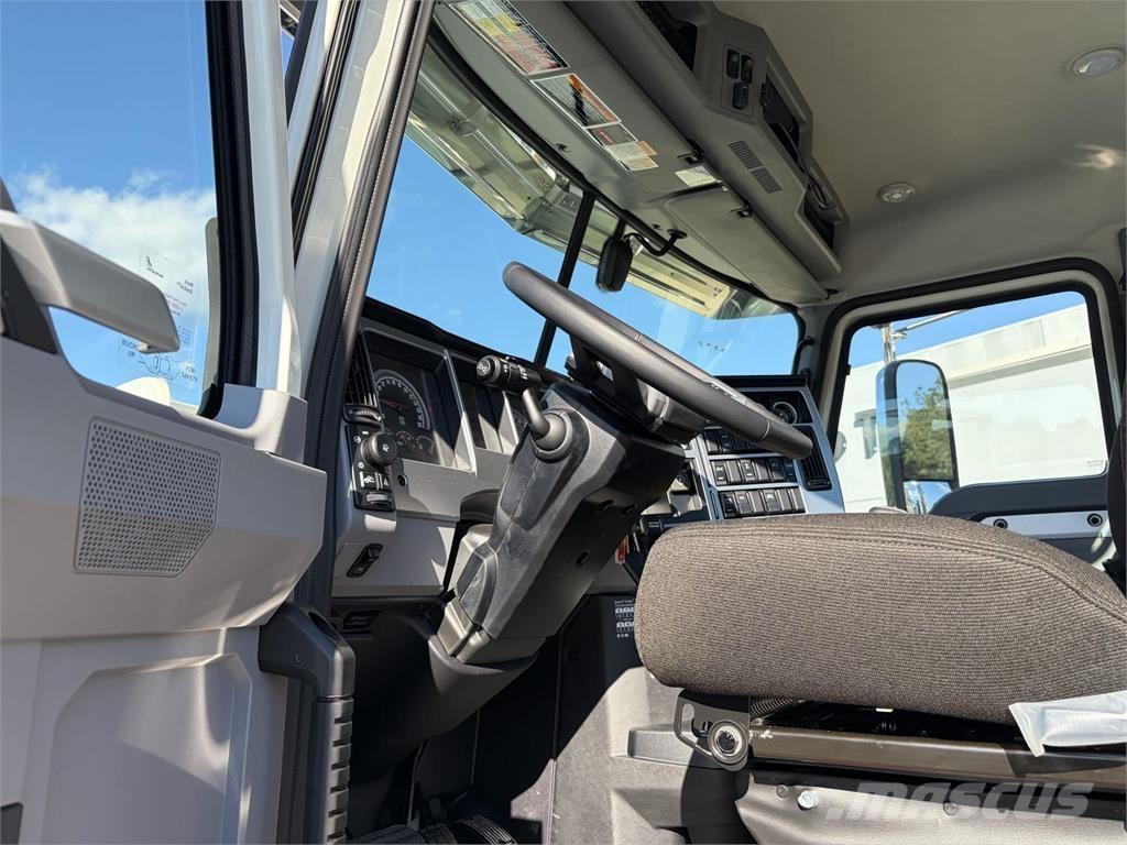 Mack PI64T Prime Movers