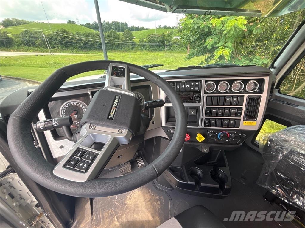 Mack PI64T Prime Movers