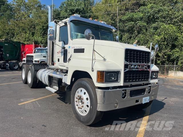 Mack PI64T Prime Movers