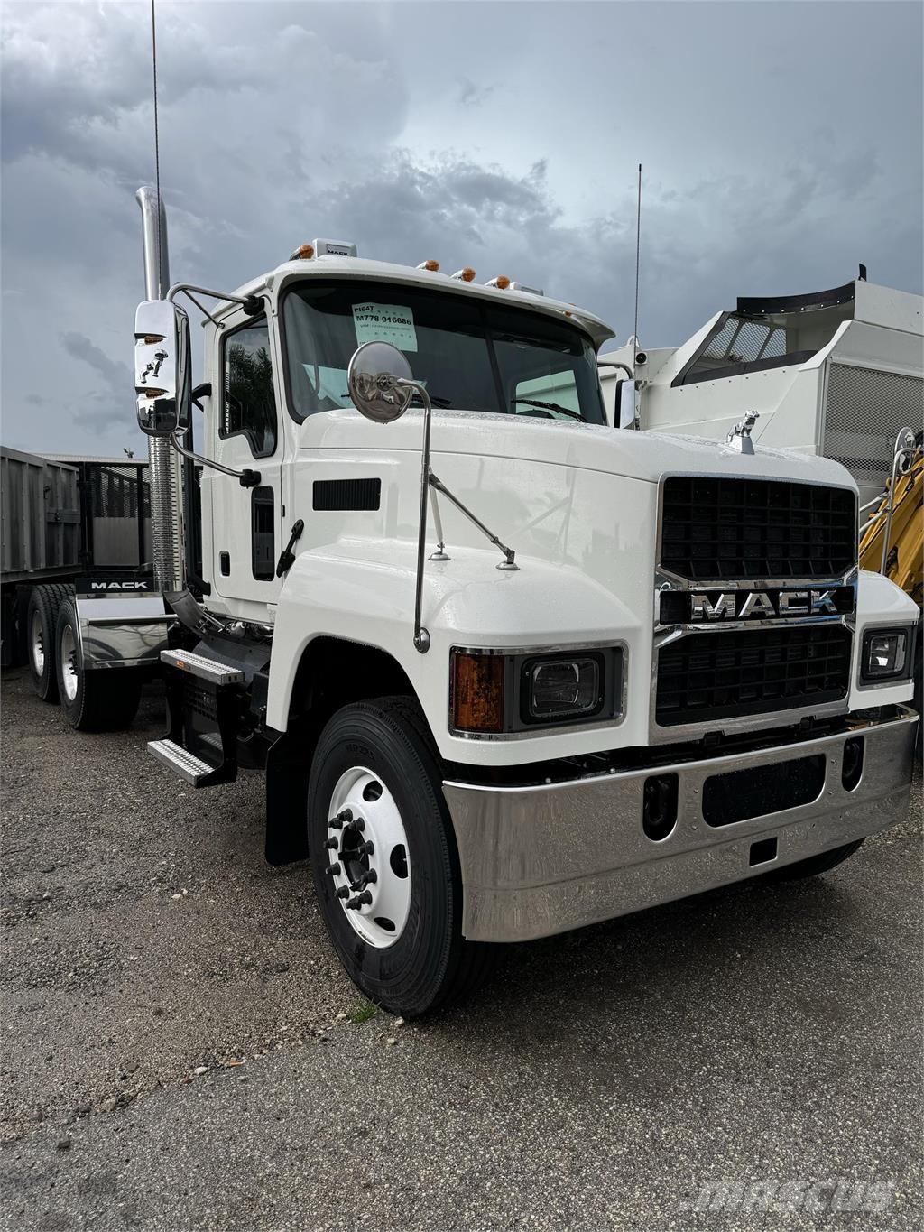 Mack PI64T Prime Movers