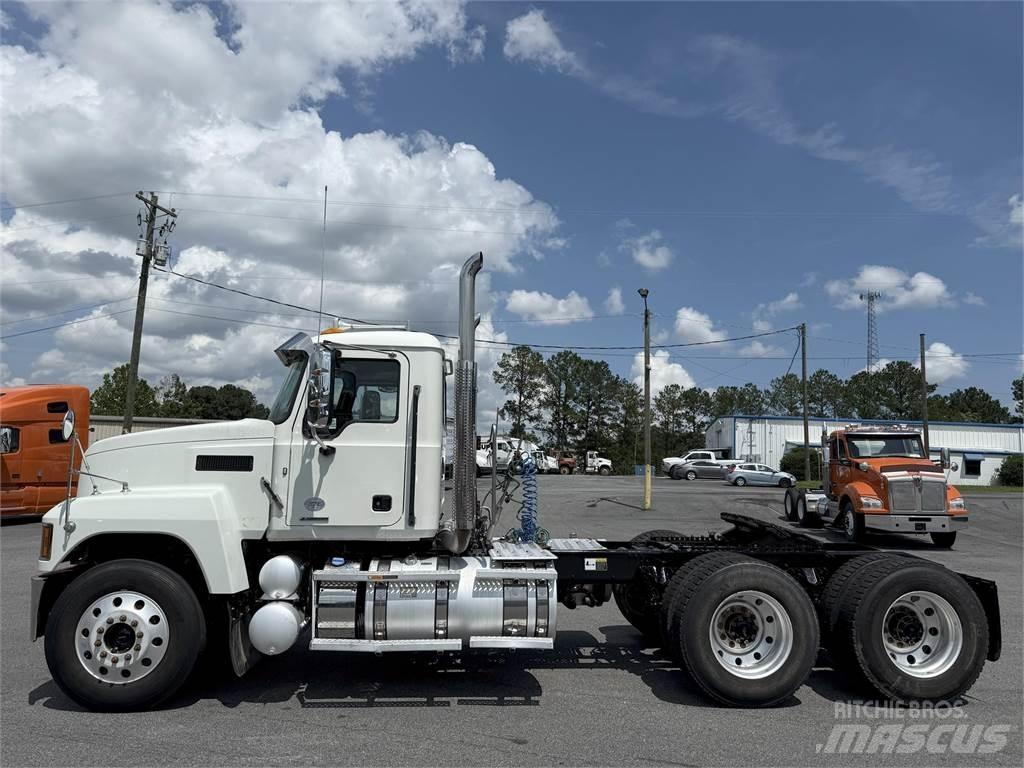 Mack PI64T Prime Movers
