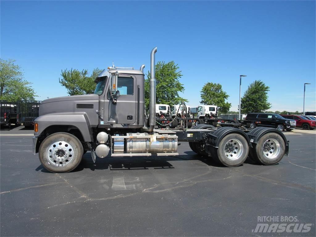 Mack PI64T Prime Movers